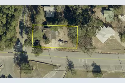 602 Dixie Street, Crestview, FL 32536 - Photo 1
