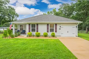 105 White St, Defuniak Springs, FL 32435 - Photo 1