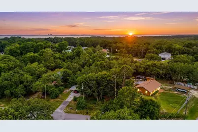 16 Crestview Street, Niceville, FL 32578 - Photo 1