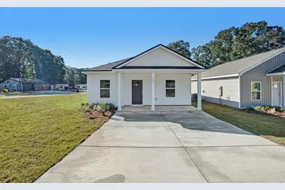 290 Holland Street, Crestview, FL 32536 - Photo 1