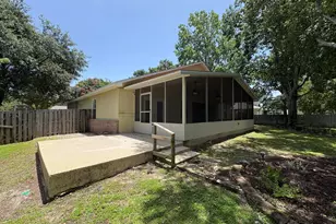 1933 Sparrow Ln, Navarre, FL 32566 - Photo 45