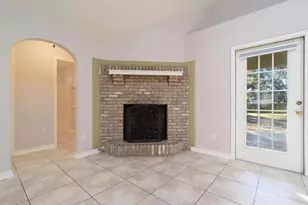 1933 Sparrow Ln, Navarre, FL 32566 - Photo 5