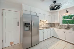 313 NW Holmes Blvd, Fort Walton Beach, FL 32548 - Photo 13