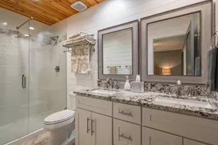 201 Yacht Club Dr, Niceville, FL 32578 - Photo 25