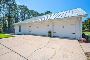 201 Yacht Club Dr, Niceville, FL 32578 - Photo 33
