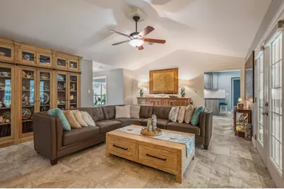 201 Yacht Club Drive, Niceville, FL 32578 - Photo 15
