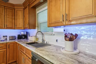218 SW Miracle Strip Parkway #UNIT F, Fort Walton Beach, FL 32548 - Photo 35