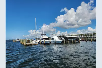 218 SW Miracle Strip Parkway #UNIT F, Fort Walton Beach, FL 32548 - Photo 11