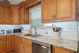 218 SW Miracle Strip Pkwy, Fort Walton Beach, FL 32548 - Photo 9