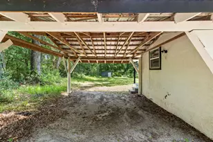 668 Wrights Creek Rd, Caryville, FL 32427 - Photo 5