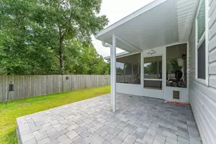 1154 Oakwood Lakes Blvd, Defuniak Springs, FL 32433 - Photo 7
