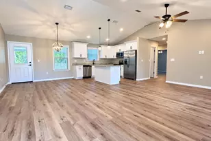 1154 Oakwood Lakes Blvd, Defuniak Springs, FL 32433 - Photo 5