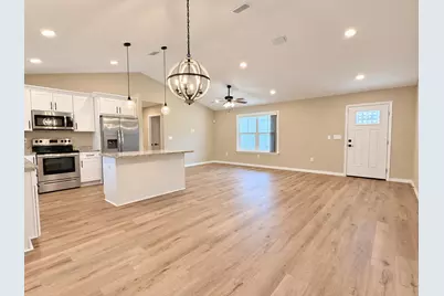 1154 Oakwood Lakes Boulevard, Defuniak Springs, FL 32433 - Photo 13