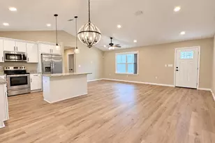 1154 Oakwood Lakes Blvd, Defuniak Springs, FL 32433 - Photo 13