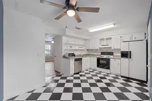 611 Center St, Fort Walton Beach, FL 32547 - Photo 7