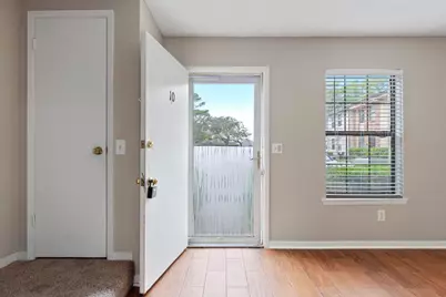 611 Center Street #UNIT 10, Fort Walton Beach, FL 32547 - Photo 3