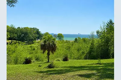 140 Chippewa Drive, Niceville, FL 32578 - Photo 1