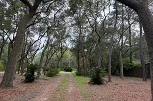 140 Chippewa Dr, Niceville, FL 32578 - Photo 5
