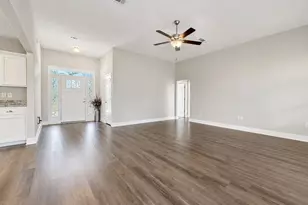 2609 Prominence Ln, Crestview, FL 32536 - Photo 7