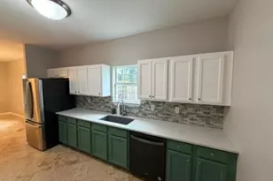 2457 S Lakeview Dr, Crestview, FL 32536 - Photo 3