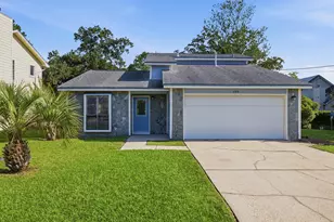 109 Crystal Lake Ln, Valparaiso, FL 32580 - Photo 1