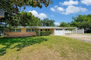 339 NW Barbara Dr, Fort Walton Beach, FL 32548 - Photo 3