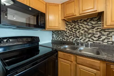 308 SW Miracle Strip Parkway #34C, Fort Walton Beach, FL 32548 - Photo 9