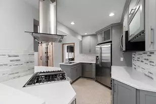271 Anderson Dr, Mary Esther, FL 32569 - Photo 9