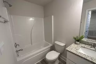 1025 McLaren Cir, Fort Walton Beach, FL 32547 - Photo 17