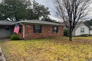 723 Clark Dr, Fort Walton Beach, FL 32547 - Photo 3