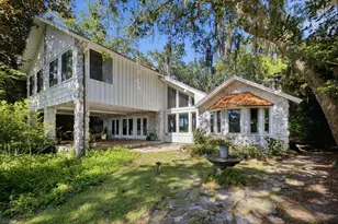 35 Warwick Dr, Shalimar, FL 32579 - Photo 1