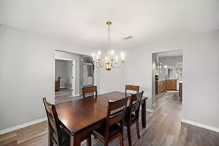 2652 Paddock Cir, Crestview, FL 32536 - Photo 7