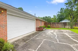 2652 Paddock Cir, Crestview, FL 32536 - Photo 71
