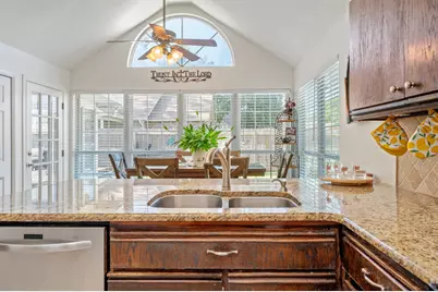 422 Northampton Circle, Fort Walton Beach, FL 32547 - Photo 15