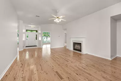 422 Mara Drive, Crestview, FL 32536 - Photo 3