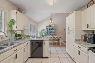 1931 Commodore Dr, Navarre, FL 32566 - Photo 15