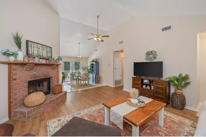 1931 Commodore Drive, Navarre, FL 32566 - Photo 7