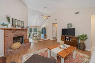 1931 Commodore Dr, Navarre, FL 32566 - Photo 7