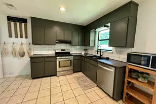 556 Lee Ave, Crestview, FL 32539 - Photo 17