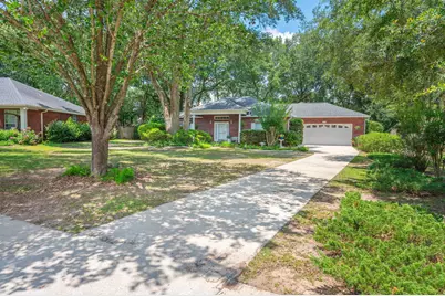 5810 Hilary Street, Crestview, FL 32539 - Photo 1