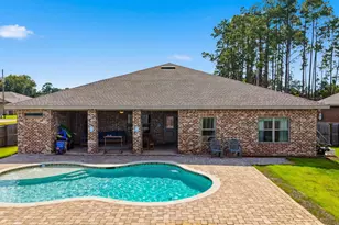 2590 Lovewood Dr, Navarre, FL 32566 - Photo 1