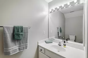 17 SE Shell Ave, Fort Walton Beach, FL 32548 - Photo 11