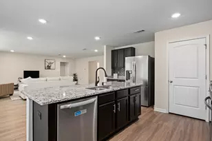 352 Merlin Ct, Crestview, FL 32539 - Photo 7