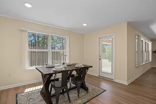 352 Merlin Ct, Crestview, FL 32539 - Photo 11