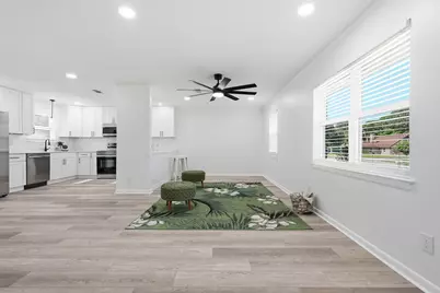 27 SW Driftwood Parkway, Fort Walton Beach, FL 32548 - Photo 9