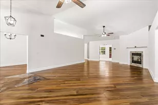 656 Territory Ln, Crestview, FL 32536 - Photo 9