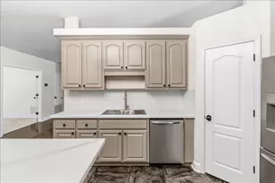 656 Territory Ln, Crestview, FL 32536 - Photo 13
