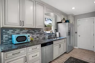 318 Pelham Rd, Fort Walton Beach, FL 32547 - Photo 9