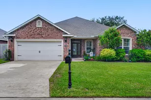 2335 Cummings Dr, Fort Walton Beach, FL 32547 - Photo 1