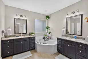 2335 Cummings Dr, Fort Walton Beach, FL 32547 - Photo 19